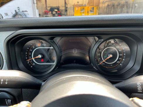Used 2024 Jeep Wrangler Unlimited Sport AWD/4WD image 18
