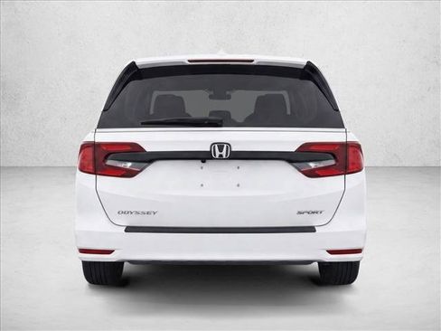 Used 2024 Honda Odyssey Sport image 6