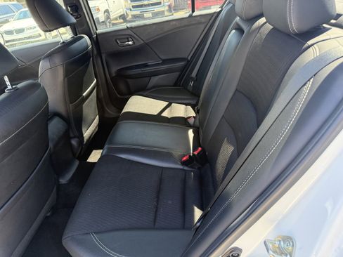 Used 2017 Honda Accord Sport image 13