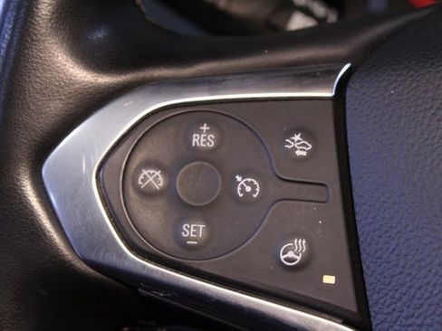 Used 2023 Chevrolet Traverse Premier image 23