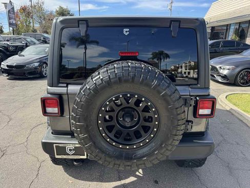 Used 2019 Jeep Wrangler Unlimited Sport S image 5