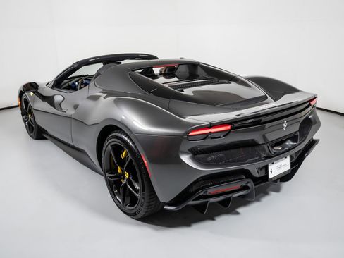 Used 2023 Ferrari 296 GTS RWD image 25