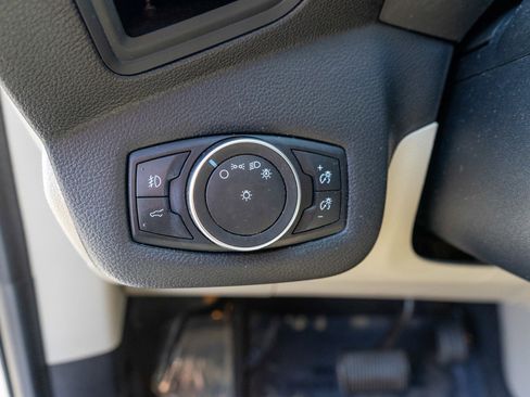 Used 2018 Ford Escape SE image 15