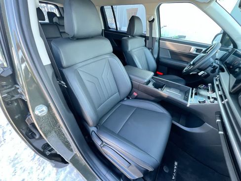 Used 2025 Hyundai Santa Fe SEL image 28