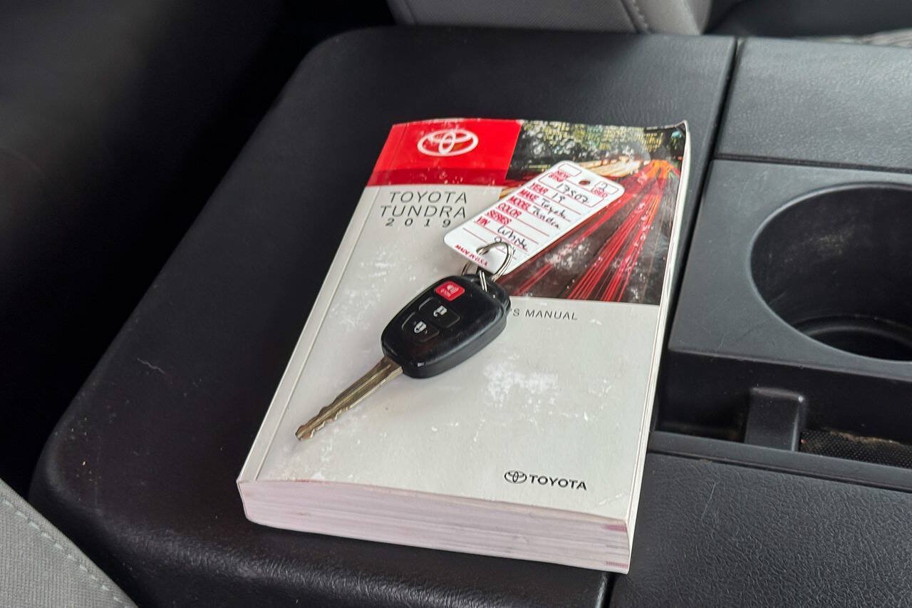 Used 2019 Toyota Tundra SR5 AWD/4WD image 35