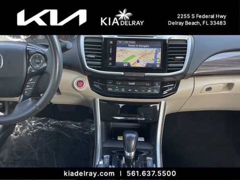 Used 2017 Honda Accord EX-L image 13