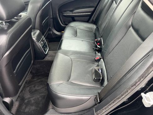 Used 2015 Chrysler 300 C image 22