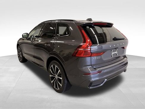Used 2023 Volvo XC60 B5 Plus w/ Protection Package Premier AWD/4WD image 3
