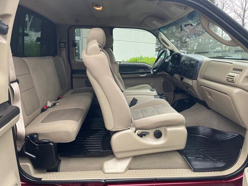 Used 2005 Ford F250 XLT AWD/4WD image 13