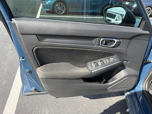 Used 2025 Honda Civic Sport image 11