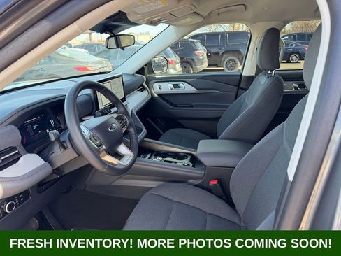 Used 2025 Ford Explorer Active image 8