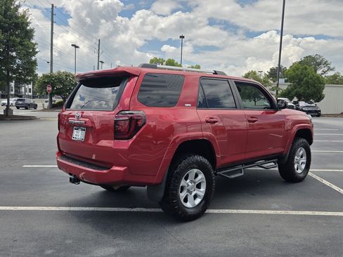Used 2020 Toyota 4Runner SR5 AWD/4WD image 6