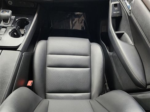 Used 2021 Nissan Rogue SV w/ Premium Package image 13