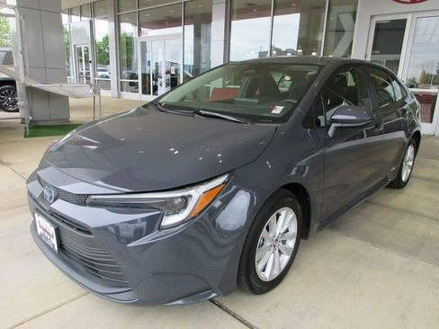 Used 2023 Toyota Corolla LE w/ LE Premium Package AWD/4WD image 6