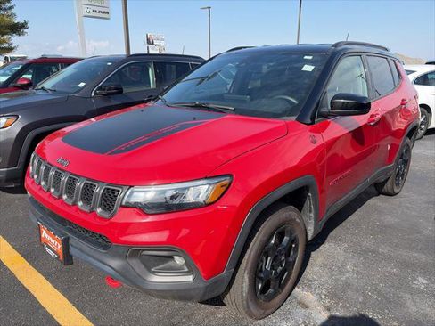 Certified 2024 Jeep Compass Trailhawk AWD/4WD image 1
