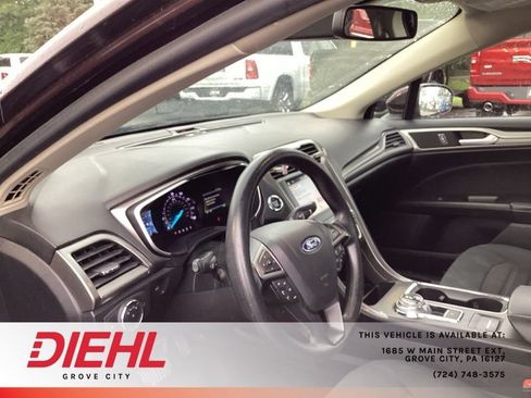 Used 2019 Ford Fusion SE FWD image 16