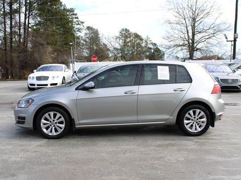 Used 2015 Volkswagen Golf TDI S image 4