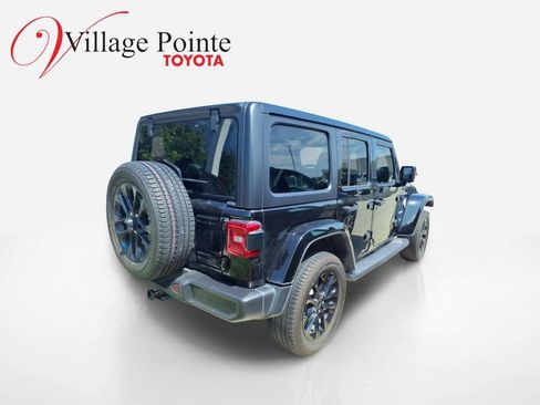 Used 2023 Jeep Wrangler Unlimited Sahara w/ Cold Weather Group AWD/4WD image 4