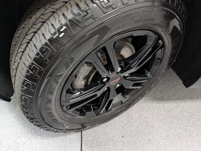 Certified 2023 GMC Terrain AT4 AWD/4WD image 9