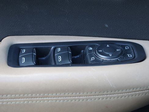 Used 2019 Cadillac XT5 Platinum image 14