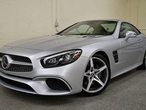 Used 2017 Mercedes-Benz SL 550 image 24