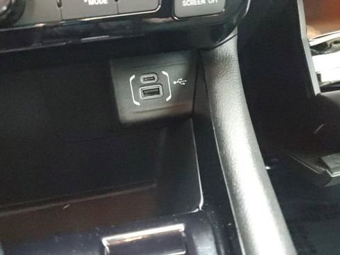 Certified 2022 Jeep Compass Limited image 18