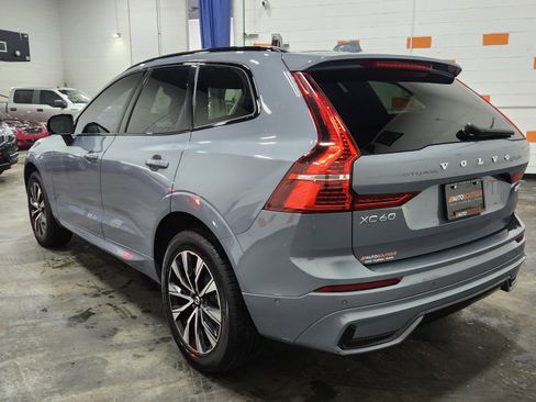 Used 2023 Volvo XC60 B5 Plus image 14