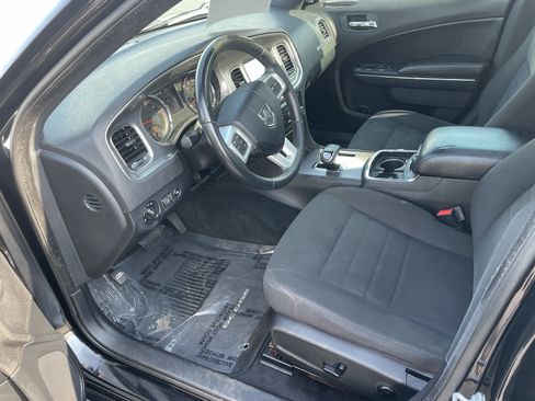 Used 2013 Dodge Charger SXT RWD image 11