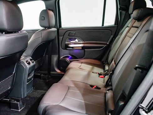 Certified 2025 Mercedes-Benz GLB 250 image 17