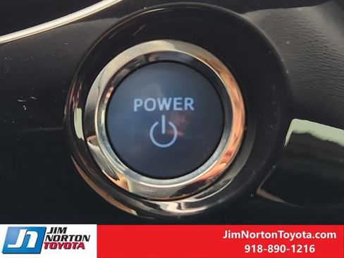 Used 2018 Toyota Prius Two w/ Prius Two Safety Plus Package FWD image 22