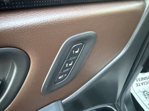 Used 2025 Honda Pilot Elite image 16