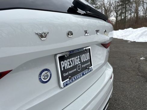 Used 2019 Volvo XC60 T8 R-Design w/ Advanced Package image 36