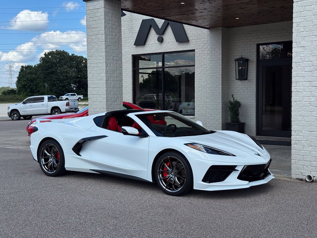 Used 2021 Chevrolet Corvette Stingray Preferred Cpe w/ Z51 Performance Package RWD image 1