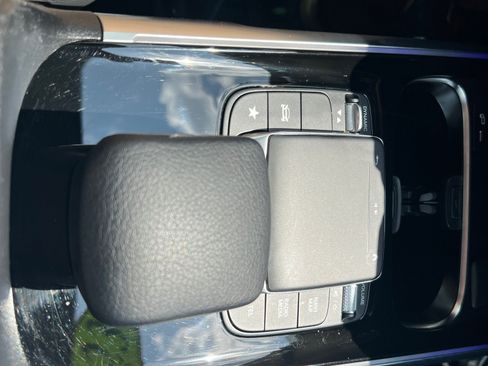 Used 2023 Mercedes-Benz GLB 250 image 29