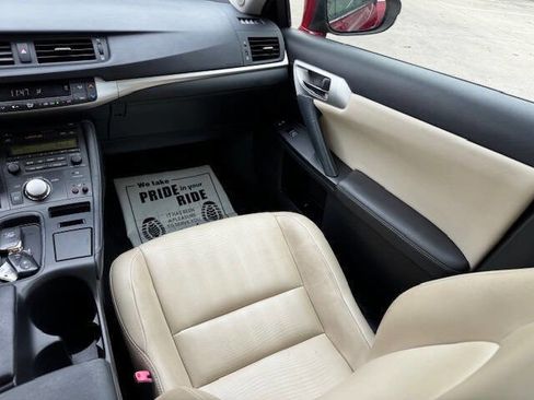 Used 2013 Lexus CT 200h image 22