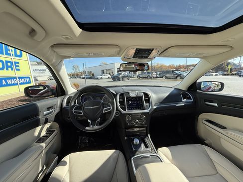 Used 2023 Chrysler 300 Touring L w/ Popular Equipment Group image 19