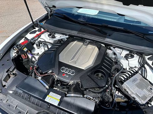 Used 2021 Audi RS 6 AWD/4WD image 24