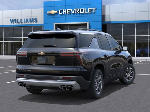 New 2026 Chevrolet Traverse LT w/ Driver Confidence Package AWD/4WD image 4