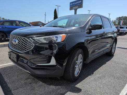 Used 2024 Ford Edge SEL image 5
