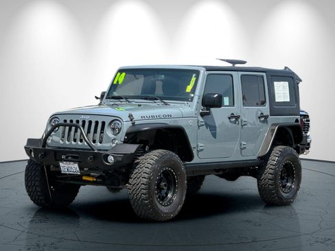 Used 2014 Jeep Wrangler Unlimited Rubicon w/ Connectivity Group AWD/4WD image 8