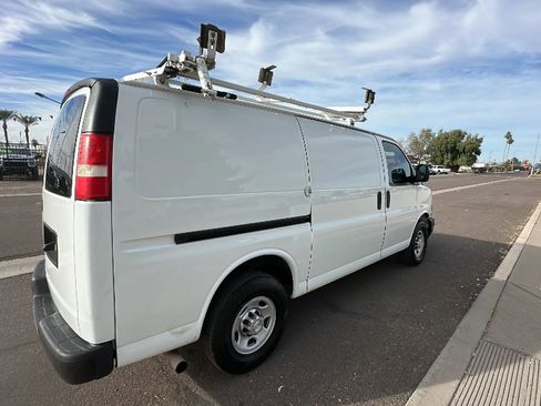Used 2017 Chevrolet Express 2500 image 5