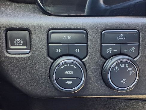 Used 2024 Chevrolet Silverado 1500 LT image 20