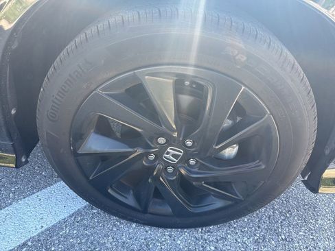 Used 2022 Honda HR-V Sport image 11