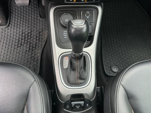 Used 2018 Jeep Compass Latitude w/ Cold Weather Group image 34