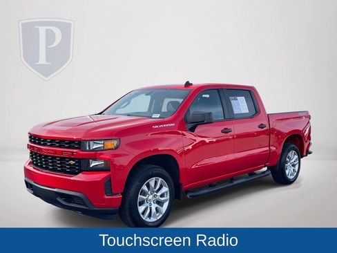 Used 2020 Chevrolet Silverado 1500 Custom w/ Custom Value Package image 4