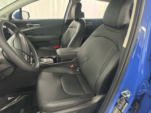 New 2026 Kia Sportage EX w/ EX Panorama Roof Package image 10