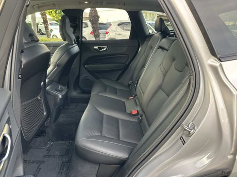 Certified 2025 Volvo XC60 B5 Plus image 22