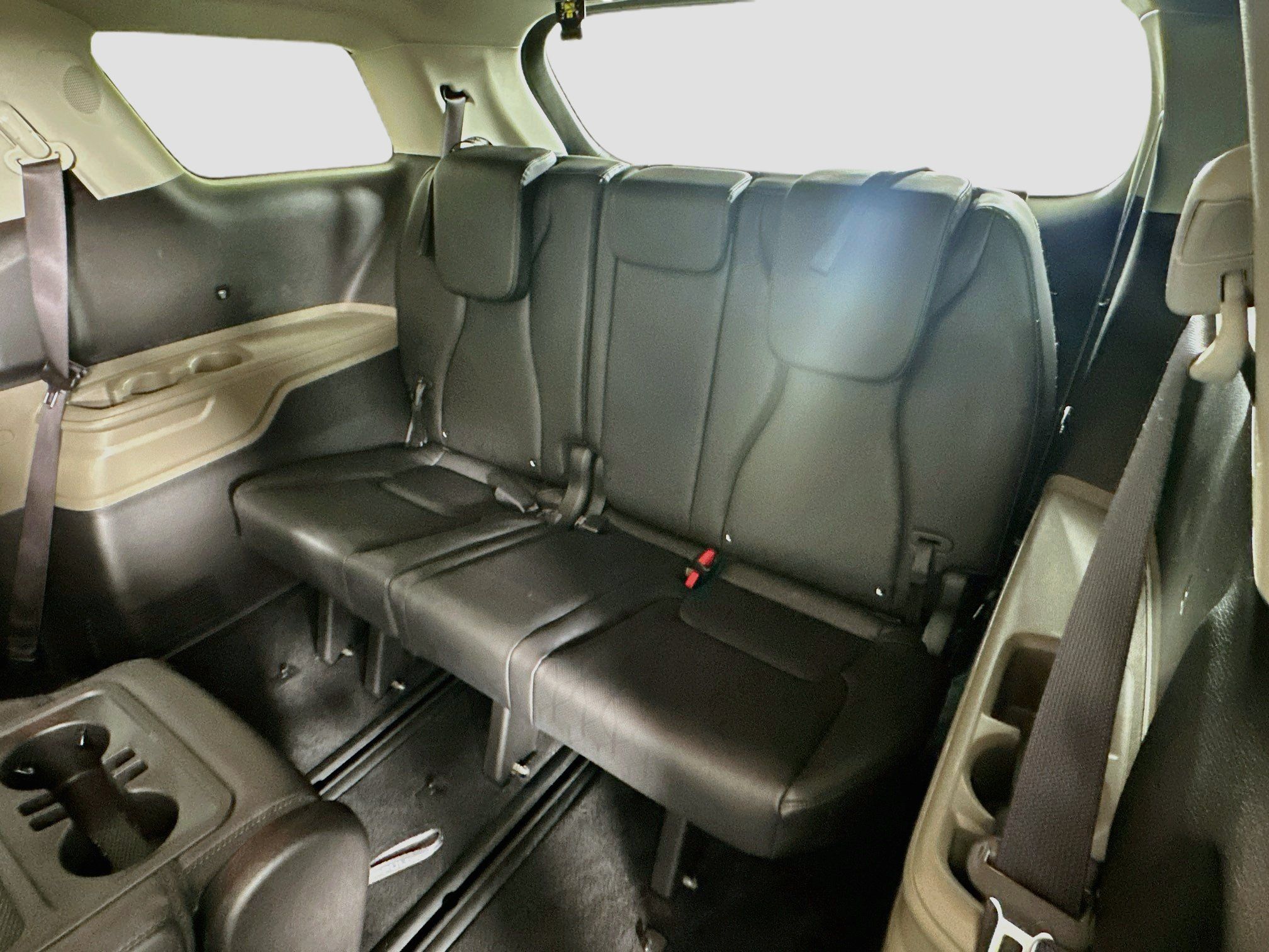 Used 2026 Kia Carnival LXS FWD image 30