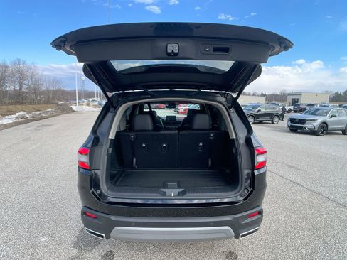 Used 2024 Honda Pilot Touring image 29