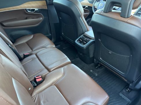 Used 2022 Volvo XC90 T6 Momentum w/ Climate Package image 31